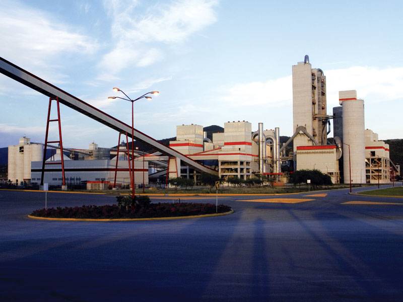 Cementera Moctezuma invertirá en creación de parque fotovoltaico