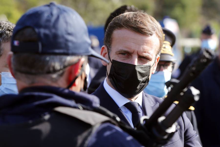 Macron insta a fortalecer los controles fronterizos tras ataques terroristas