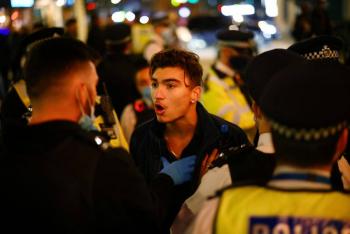Aprueba Parlamento brit&aacute;nico  confinar a Inglaterra un mes