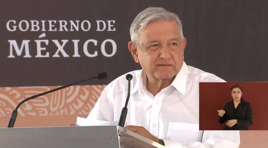 AMLO compara al Gobierno con un elefante “reumático y mañoso”; ya va corriendo