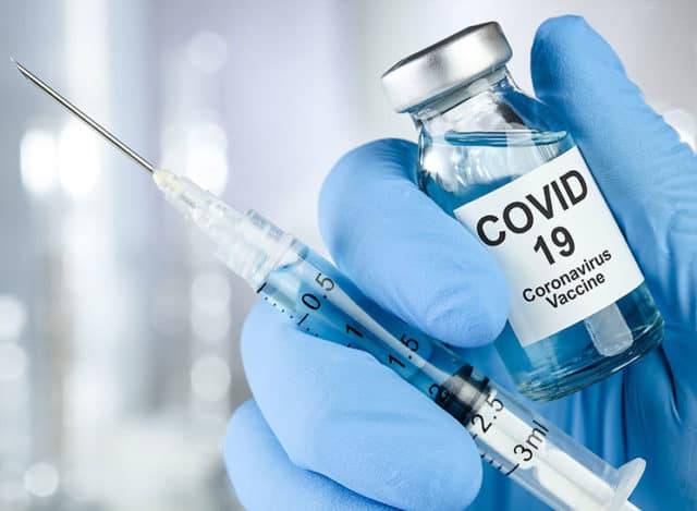 Por “efecto adverso grave”, Brasil suspende pruebas de vacuna contra Covid-19