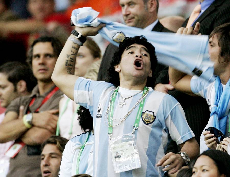 Tras presentar mejor&iacute;a, Maradona saldr&iacute;a del hospital en los pr&oacute;ximos d&iacute;as