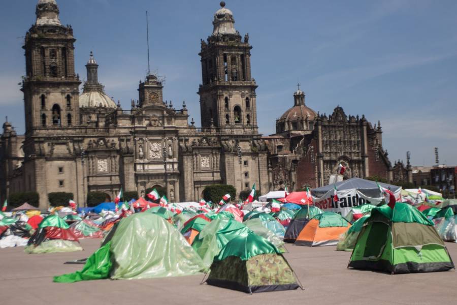 Por protesta de FRENAAA, cambian sede de festejos de Revolución e Informe de AMLO