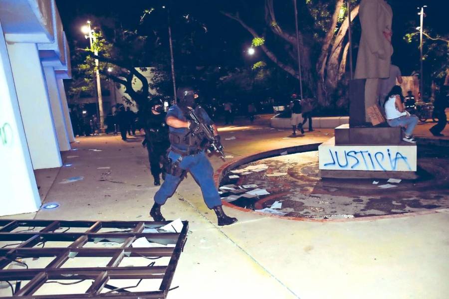 AMLO PIDE INVESTIGAR DISPERCIÓN DE MARCHA EN QUINTANA ROO