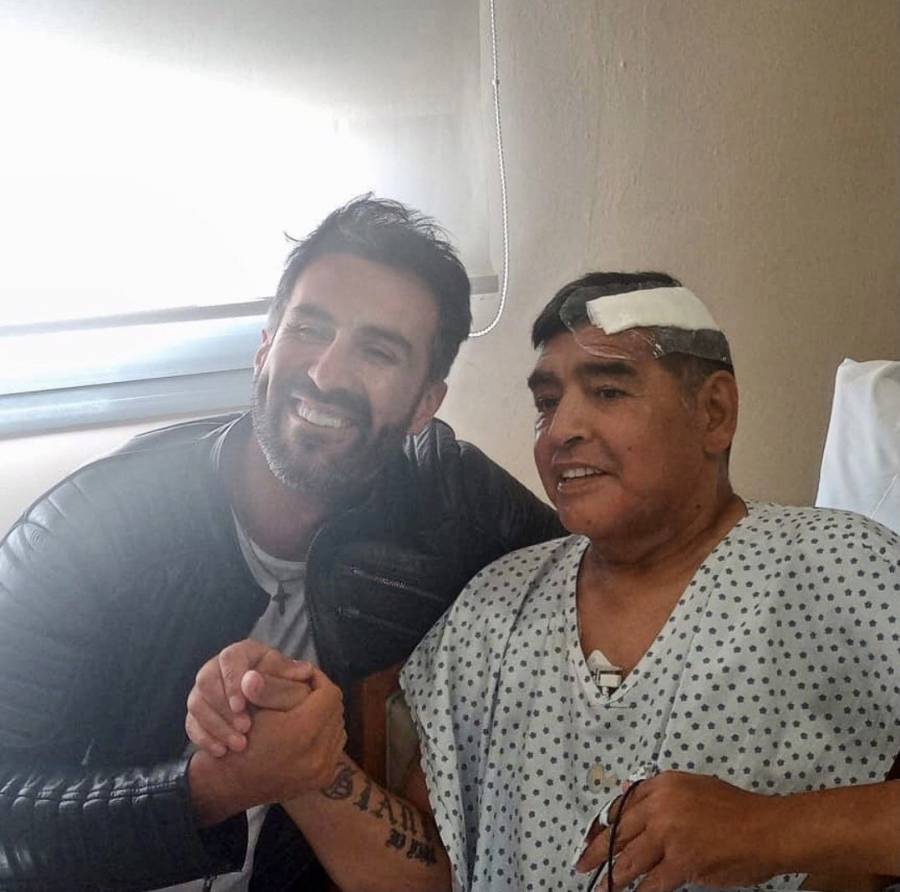 Dan de alta a Diego Armando Maradona; lo acompa&ntilde;ar&aacute; su familia