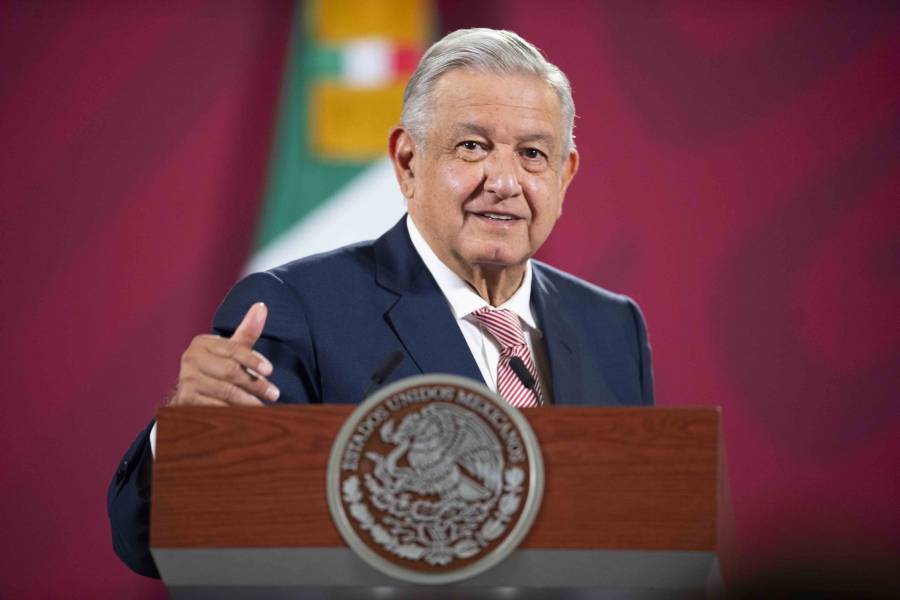 AMLO SEÑALA CORRUPCIÓN DETRÁS DE SÍ POR MÉXICO