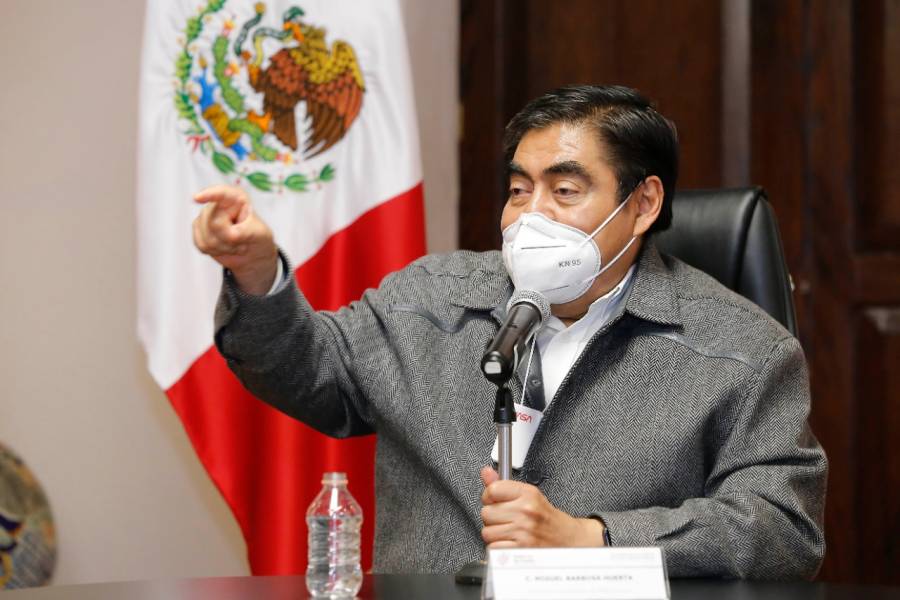 Alianza PRI-PAN-PRD y Sí por México, un esfuerzo retorcido: Barbosa