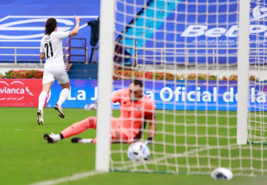 Uruguay se impone a Colombia rumbo al Mundial de Qatar
