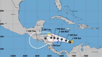Iota se convierte en hurac&aacute;n y lanzan advertencia para Nicaragua y Honduras