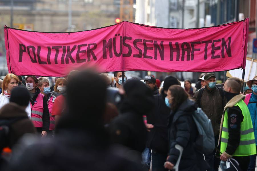 Medidas antiCovid se mantendr&aacute;n  por hasta 5 meses: Alemania