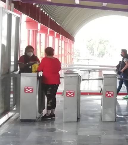 Historias en el metro: Dando dando pajarito volando