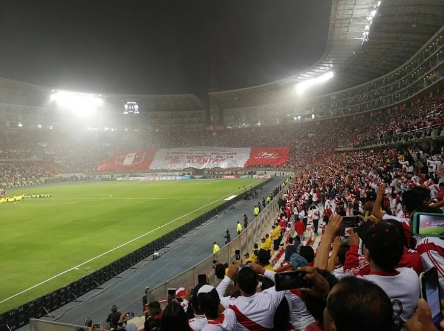 Perú ofrece garantías para duelo ante Argentina pese a crisis política: Conmebol