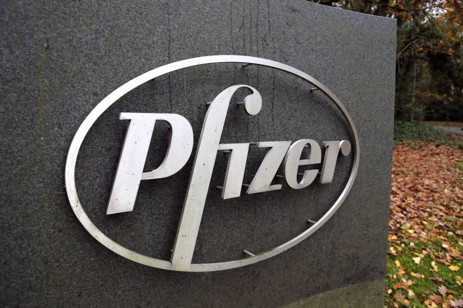 Pfizer rechaza haber retrasado resultados de su vacuna COVID-19 por elección en EEUU