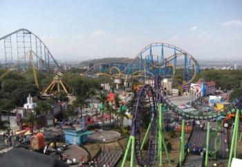 Fallece joven que sali&oacute; disparado de juego en Six Flags