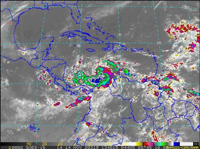 MEXICO ESPERA COLETAZO DE HURACAN IOTA CON LLUVIAS EN EL SURESTE