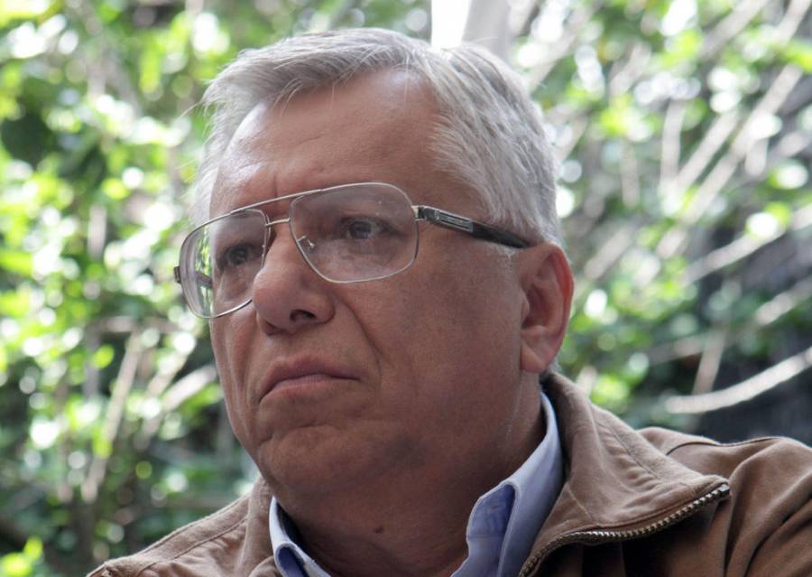 Juez frena orden de aprehensi&oacute;n contra Ram&oacute;n Sosamontes