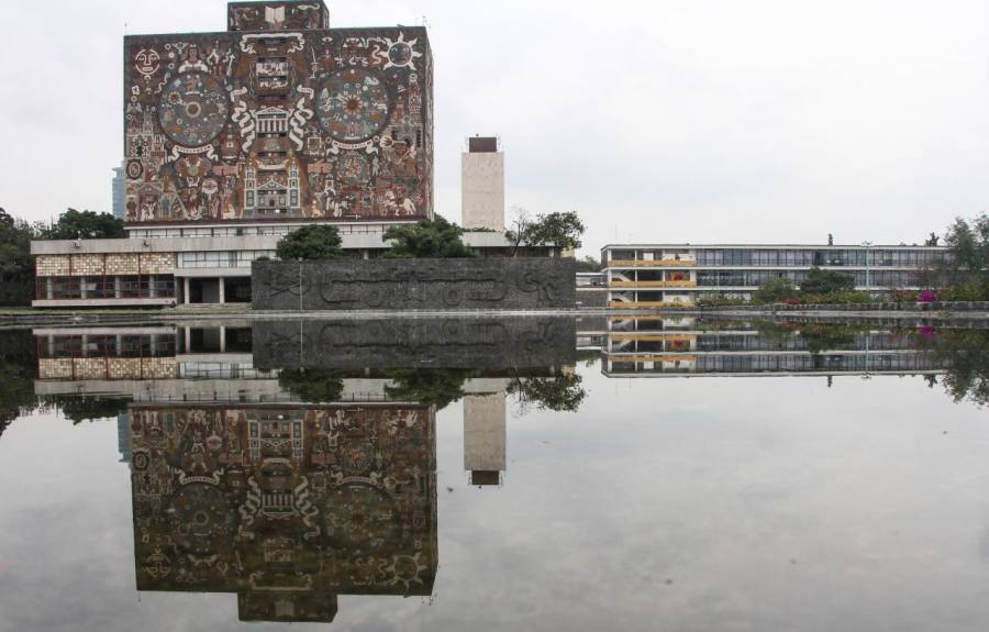 LA UNAM NO APLAUDE AL PODER: ENRIQUE GRAUE