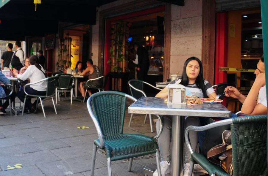 Por Covid-19, restaurantes deberán mantenerse alerta