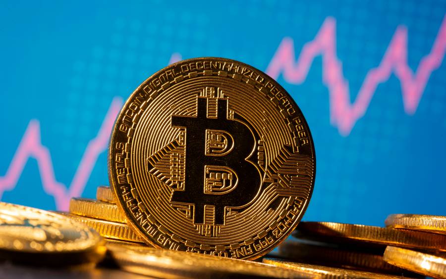 Bitcoin sube a un máximo de tres años y se acerca al récord histórico