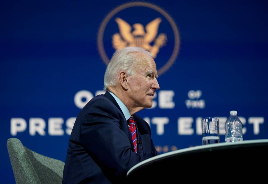 Biden celebra “la transferencia de poder pacífica”