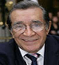 Muere Víctor flores olea, destacado diplomático y académico