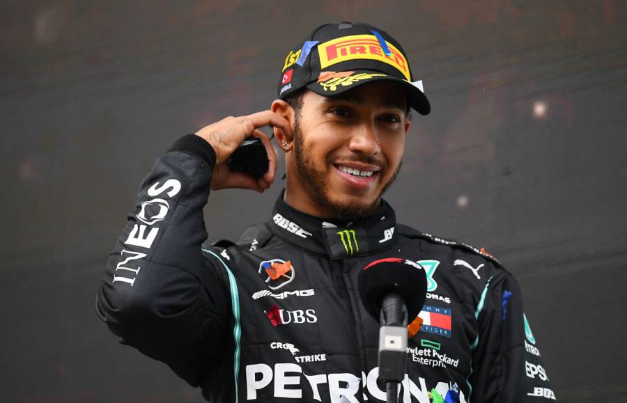 Lewis Hamilton llega al GP de Bahréin sin intención de pisar el freno