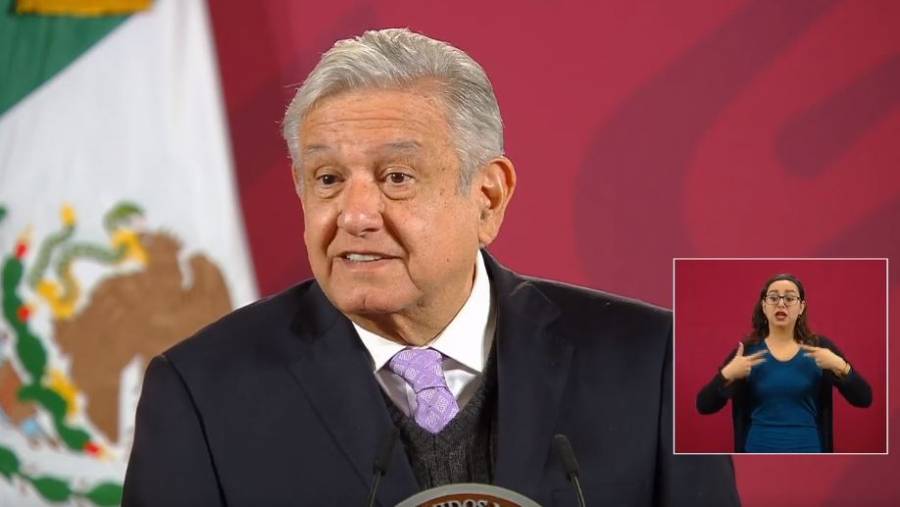 “No pasa nada”, responde AMLO a veto de Fernanda Familiar