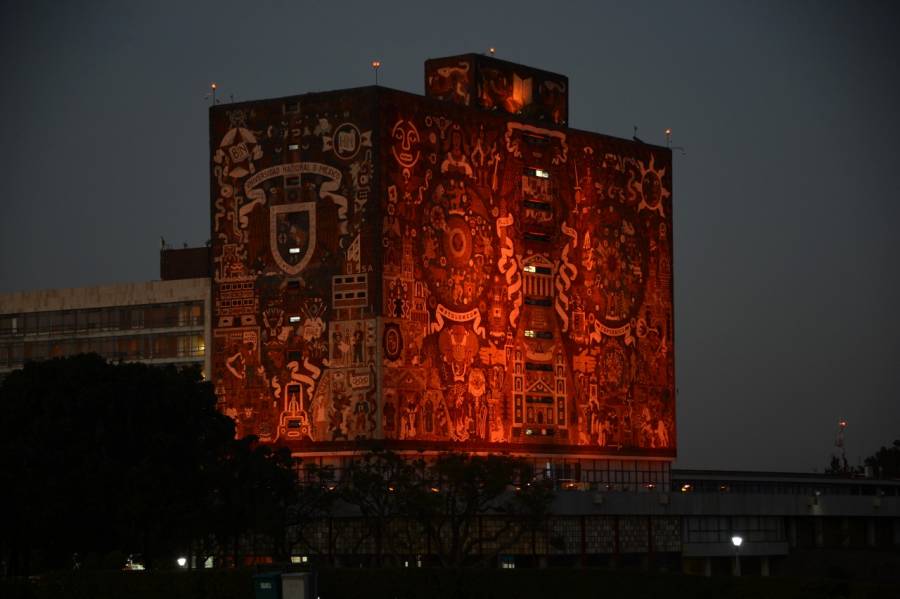 La UNAM se “pinta” de naranja por violencia hacia mujeres