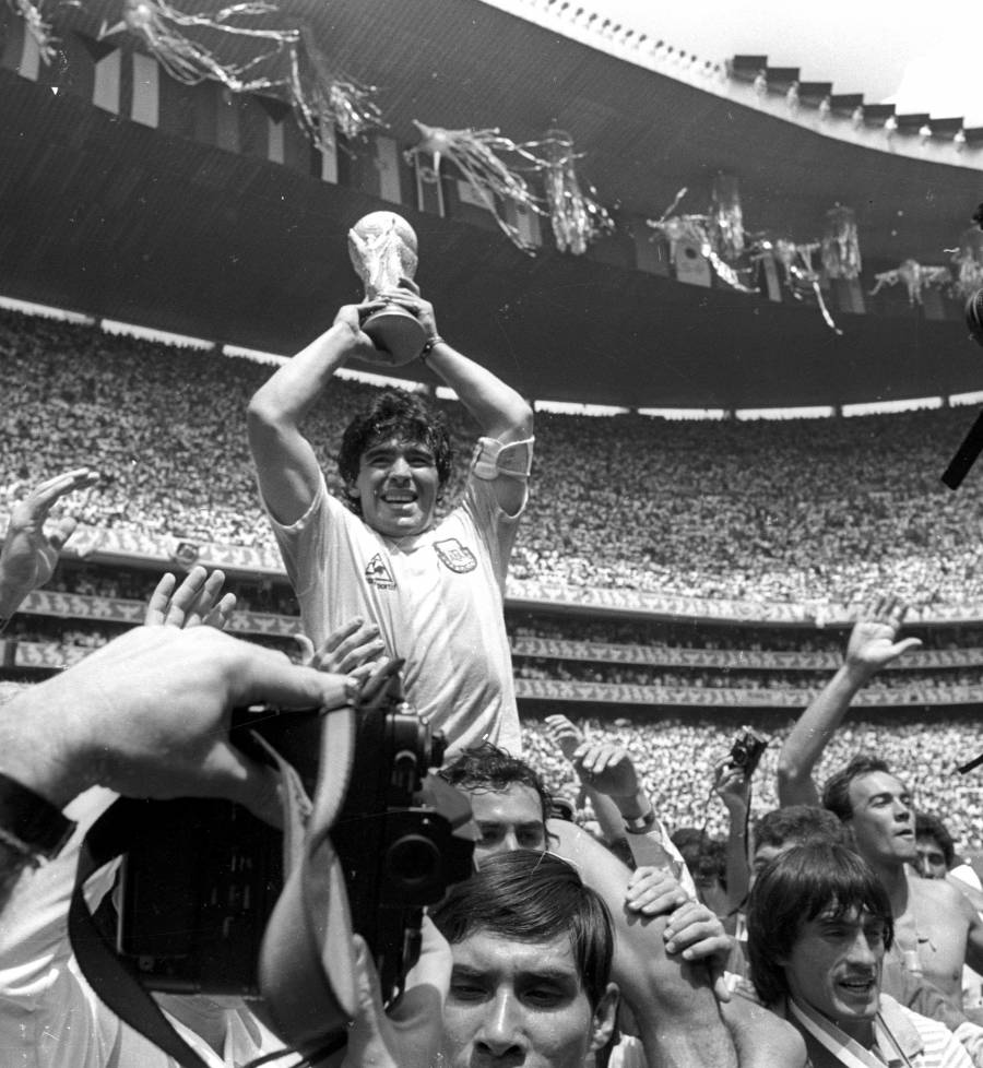 En México, Maradona vivió su momento estelar como futbolista: AMLO