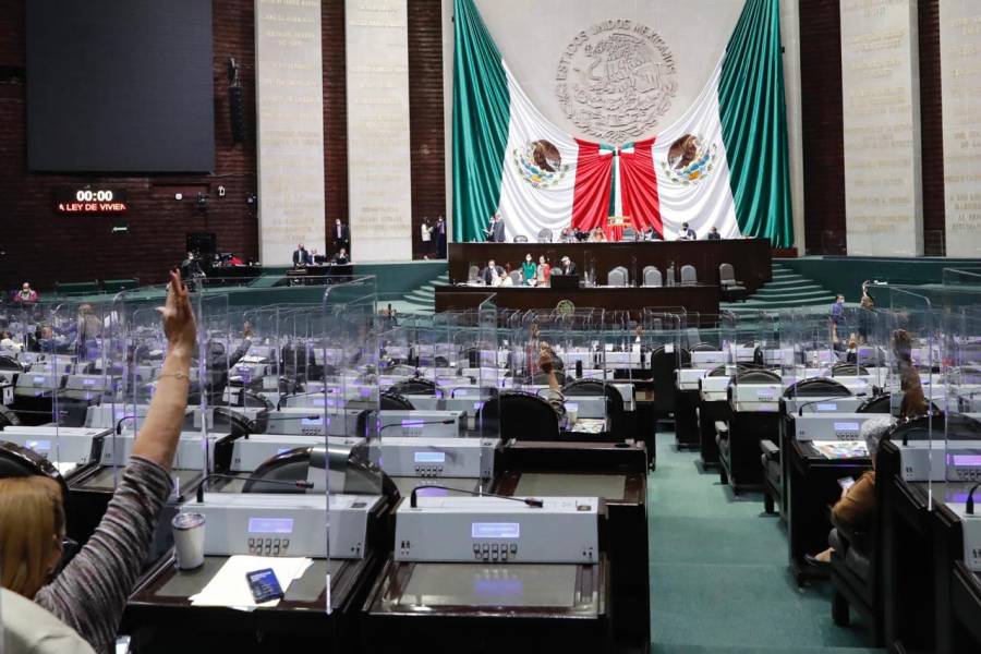 DIPUTADOS VAN POR REELECCIÓN SIN LICENCIA