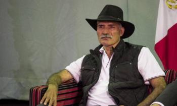 Despiden a Mireles en medio de pleitos familiares