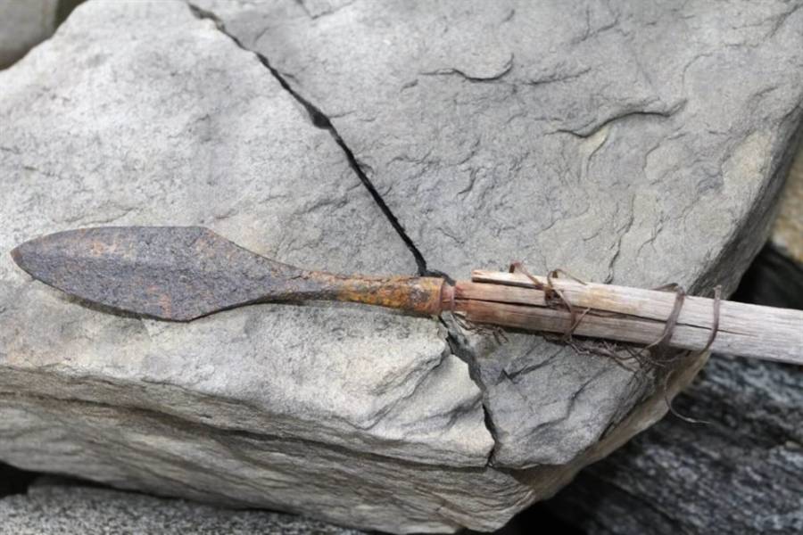 En Noruega, un deshielo muestra al mundo 68 flechas de hasta 6 mil años de antiguedad