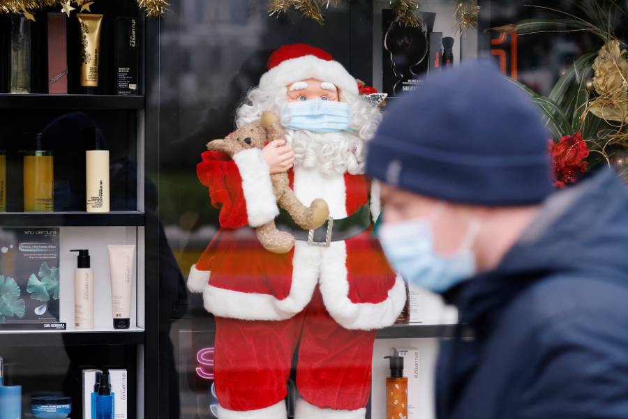 OMS pide evitar festejos en lugares concurridos y reuniones familiares en Navidad por el COVID