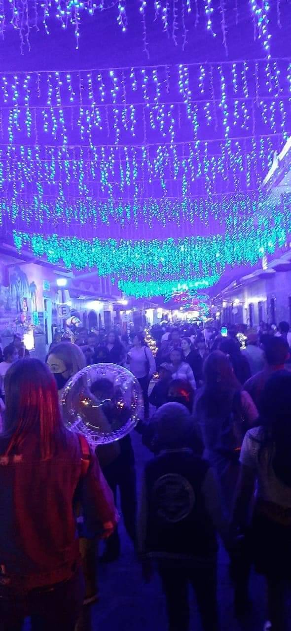 “De algo se tiene que morir la gente”: inaugura Villa navide&ntilde;a alcaldesa priista de Xico