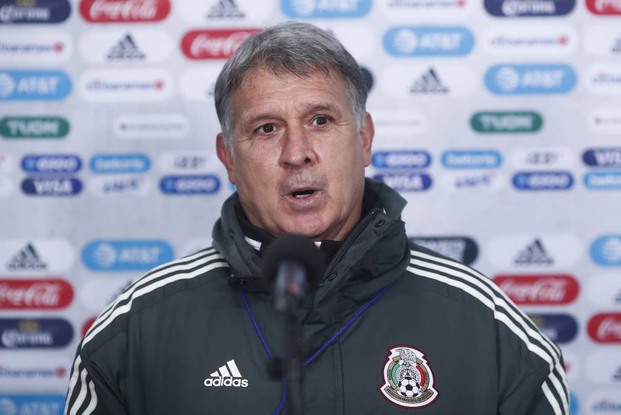 “Tata” Martino ya habló con Raúl Jiménez y destaca su mejoría