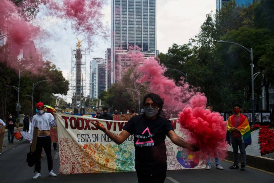 Marchan por Día de Lucha contra el Sida