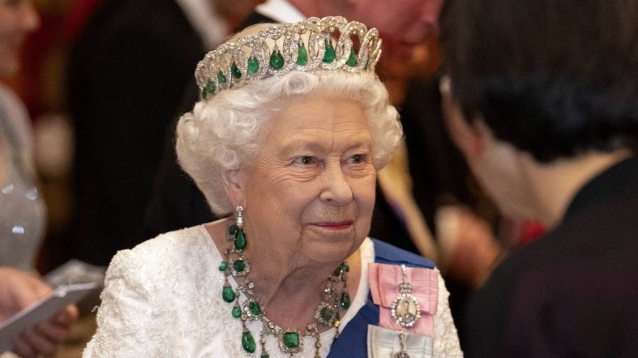 Vacante como secretaria privada de la reina Isabel II