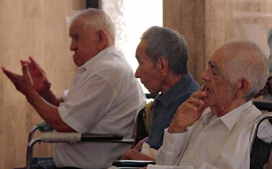 Diputados aprueban sancionar con prisión el abandono de adultos mayores