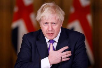 Boris Johnson podr&iacute;a vacunarse contra el COVID en TV