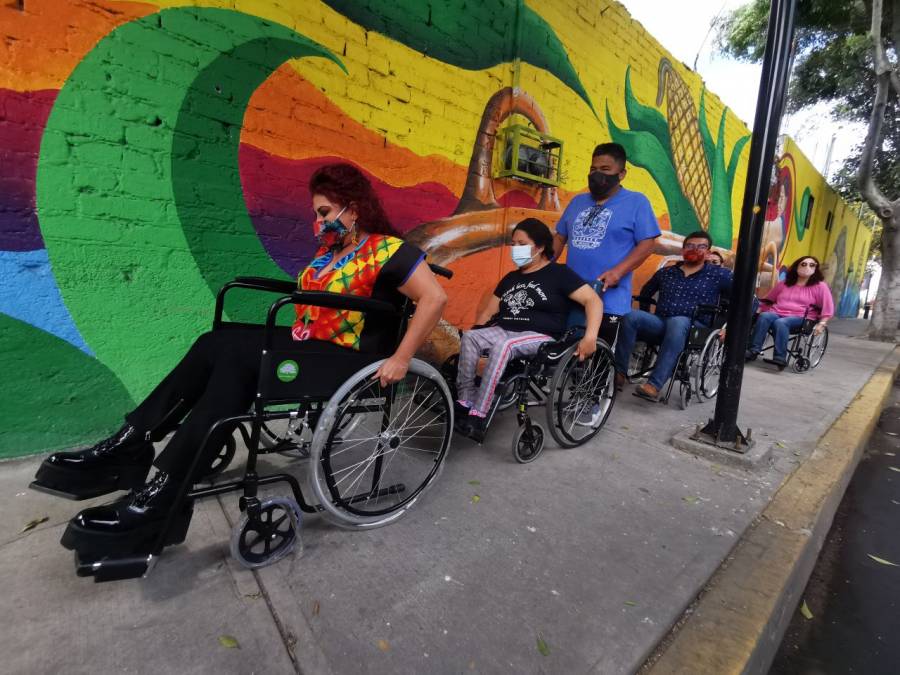 Personas con discapacidad verifican accesibilidad en obras de la alcaldía Iztapalapa
