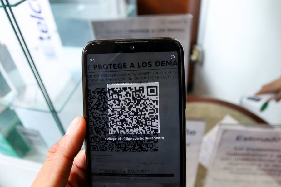 Códigos QR llegarán al transporte público capitalino para rastrear casos de COVID-19