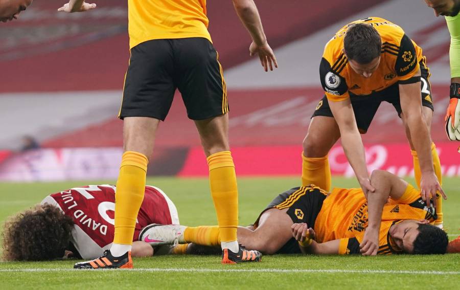 DT Wolverhampton dice que es muy pronto para hablar del regreso de Raúl Jiménez