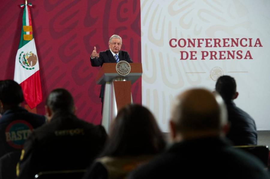 Presenta AMLO decálogo para evitar contagios durante fiestas y reuniones navideñas