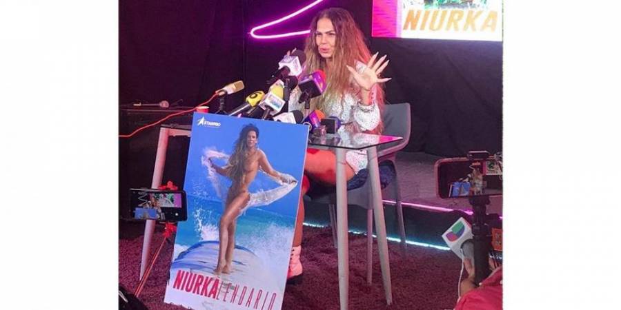 Niurka celebra su cumpleaños lanzando un calendario especial