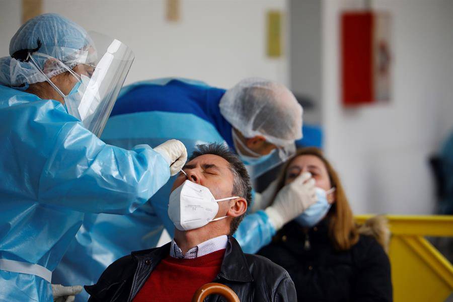 Registra España un millón 702 mil 328 casos acumulados de Covid