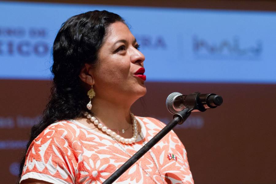 Alejandra Frausto se disculpa por chat creado para desactivar colectivos de artistas