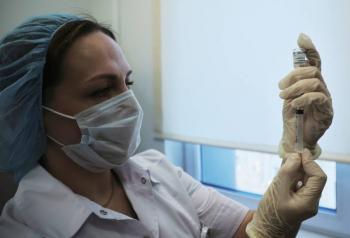 Vacunaci&oacute;n contra COVID-19 en el mundo, no es obligatoria: OMS