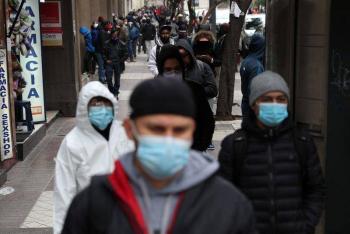 Santiago de Chile retoma confinamiento en fines de semana tras repunte de COVID-19