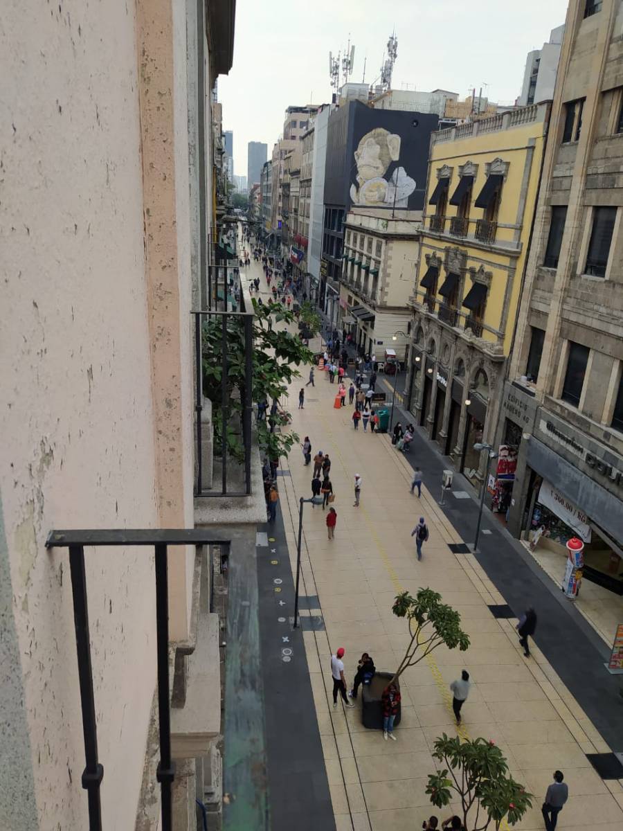 Empresarios del Centro Histórico se quejan por el cierre de Madero