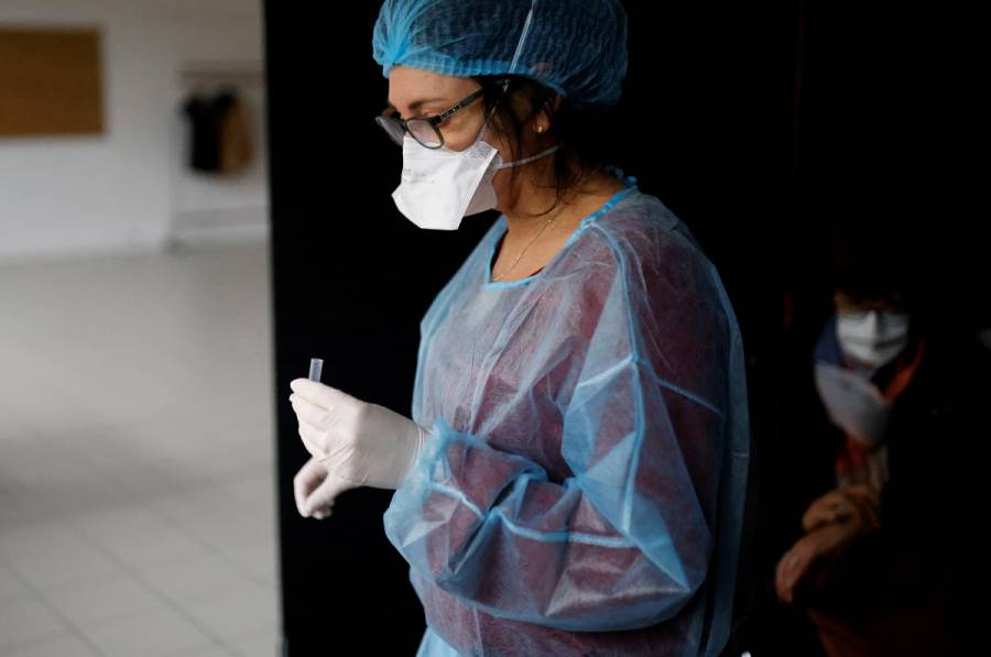 Espa&ntilde;a eliminar&aacute; el IVA a pruebas y vacunas contra COVID-19
